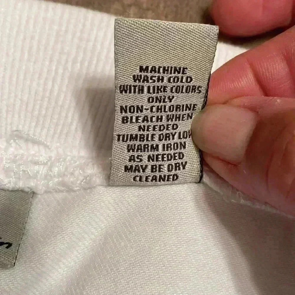 Chico’s Platinum White Ankle Denim Jeans Chico’s Size 0 or US Size 4. - Picture 9 of 10